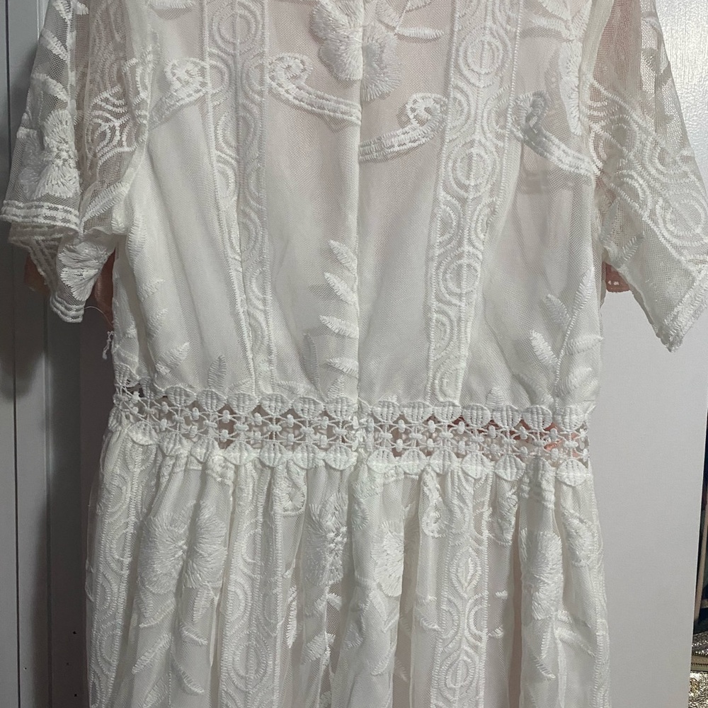 White lace dress